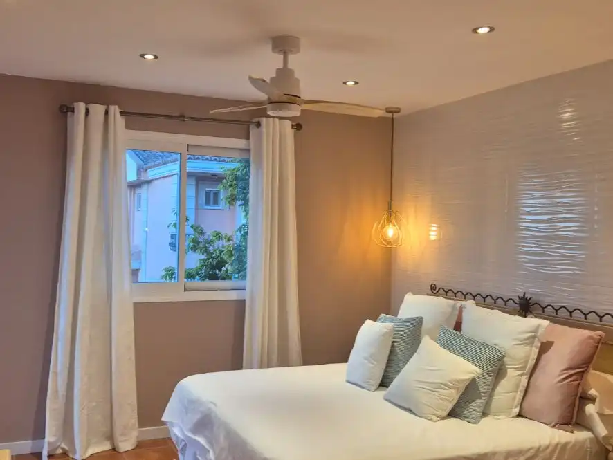 Casa aparellada amb piscina en venda a AVENIDA DE MALTA 10, imagen 17