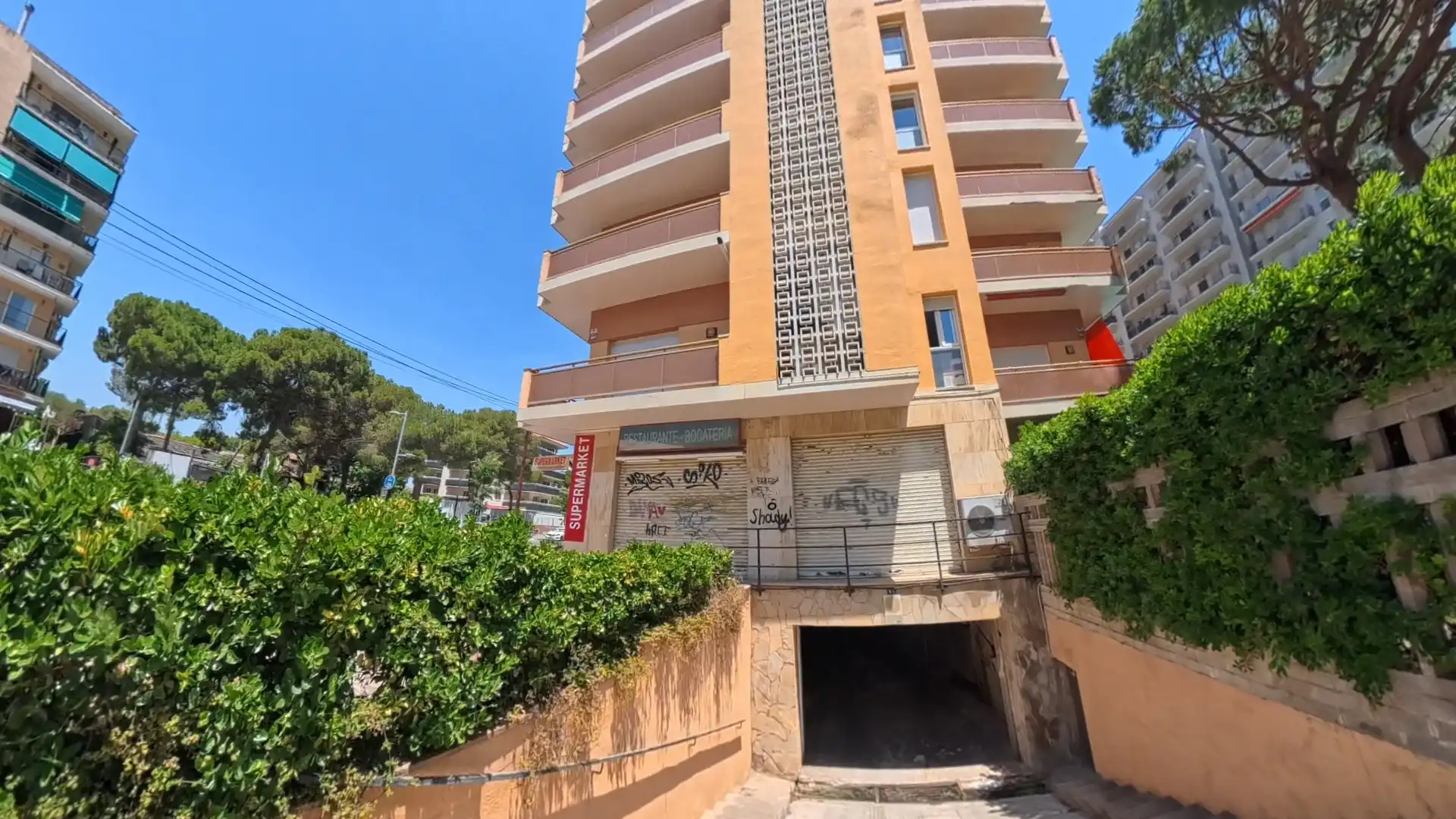 Individual with lift for sale in Avinguda Vila de Madrid 23, imagen 2