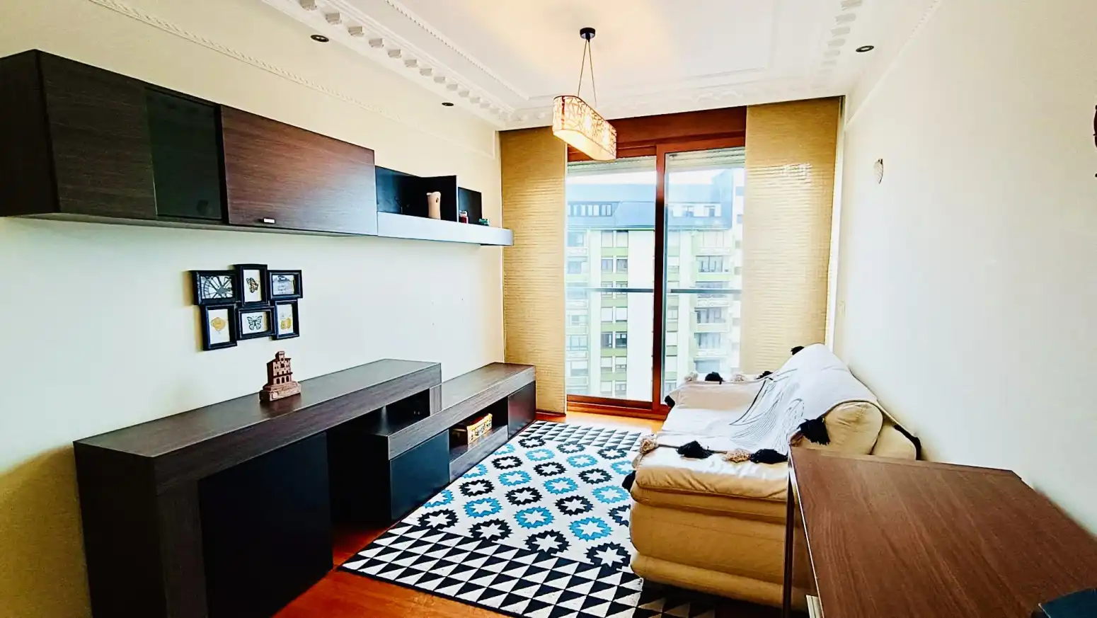 Wohnzimmer von Wohnung zur Miete in El Astillero   mit Heizung, Parkett und Möbliert