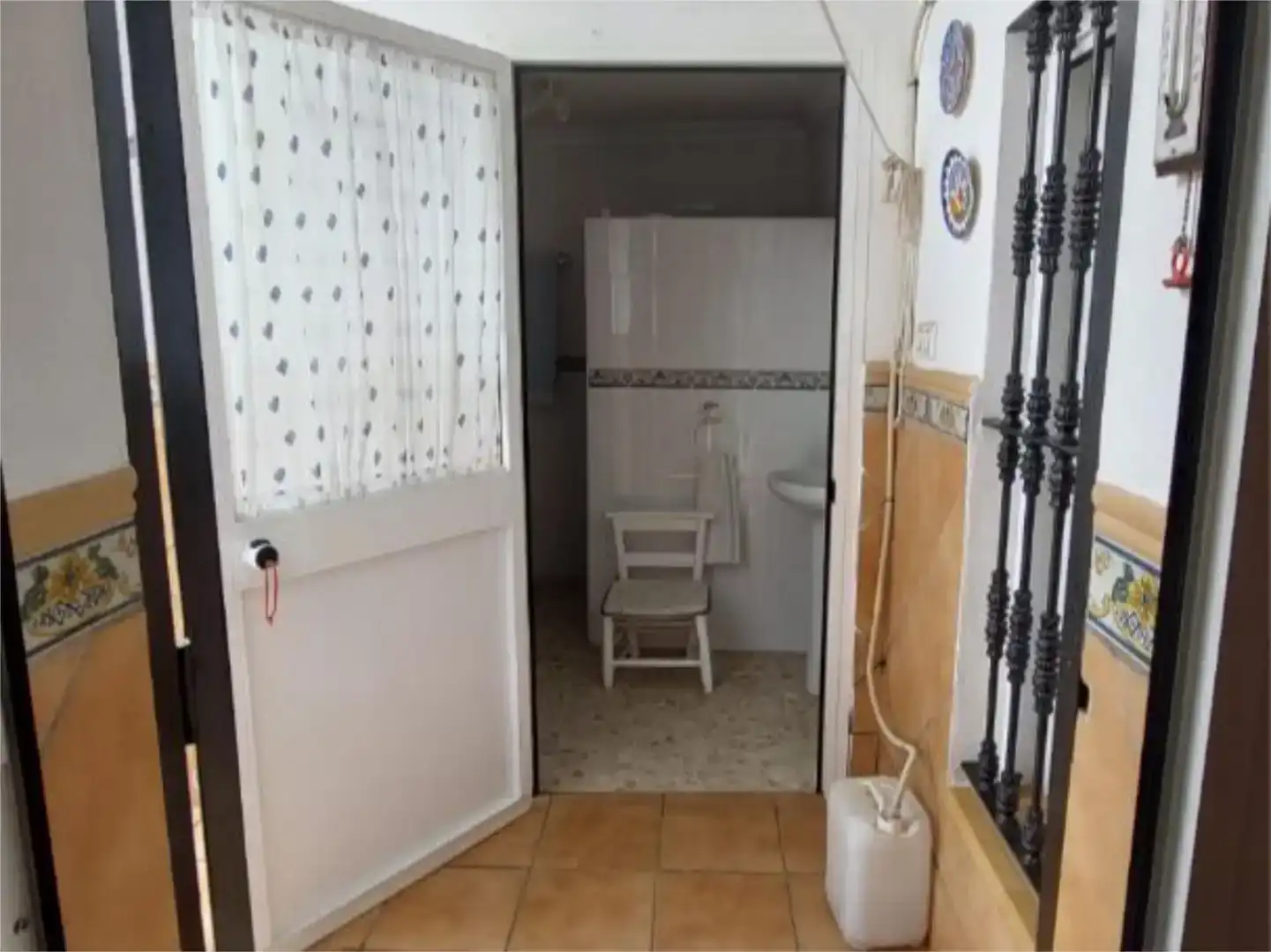 Bany de Casa adosada en venda en Castilblanco de los Arroyos amb Aire condicionat, Jardí privat i Traster