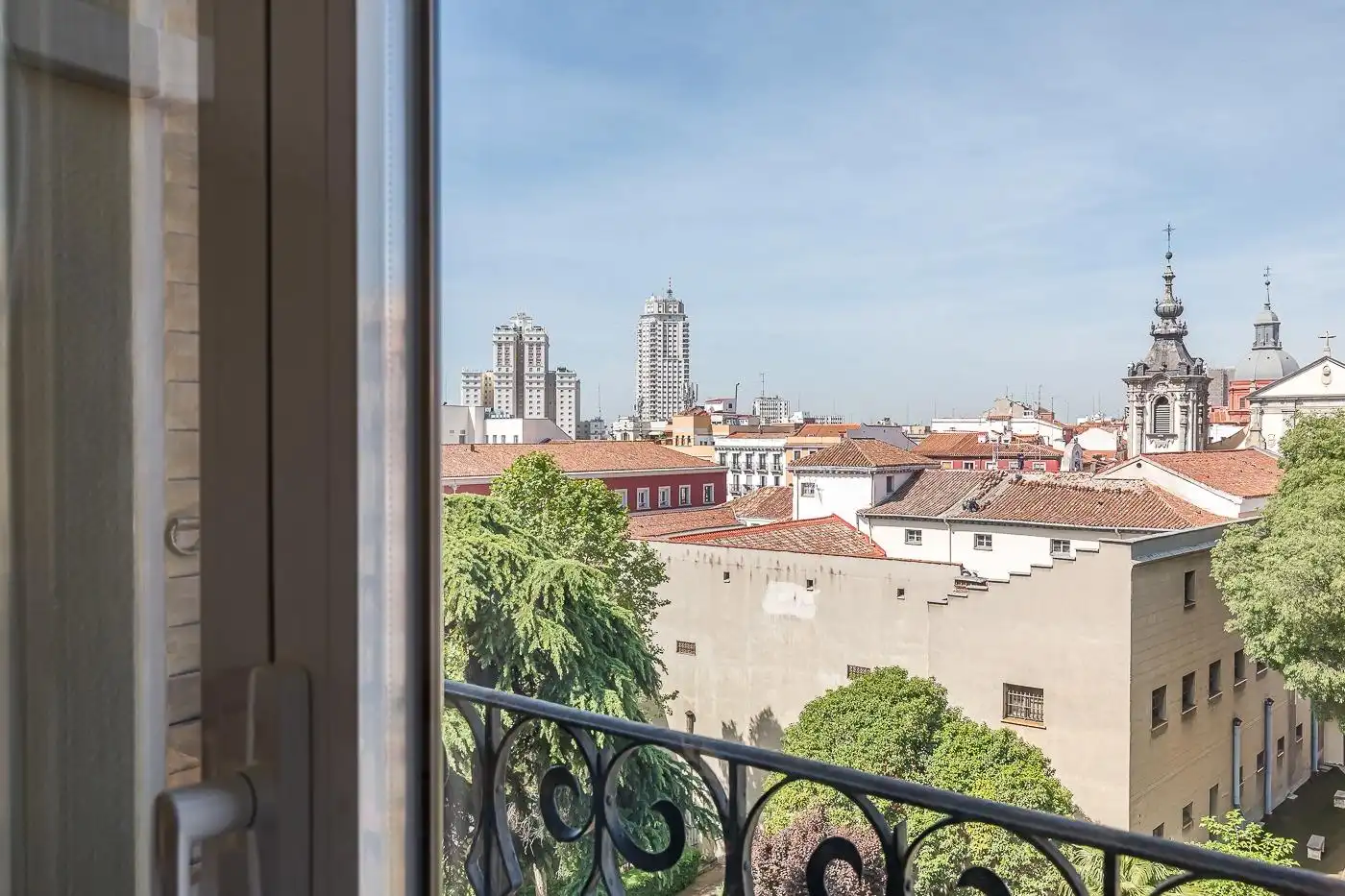 Bedroom of Flat for rent in Madrid  with Heating and Furnished