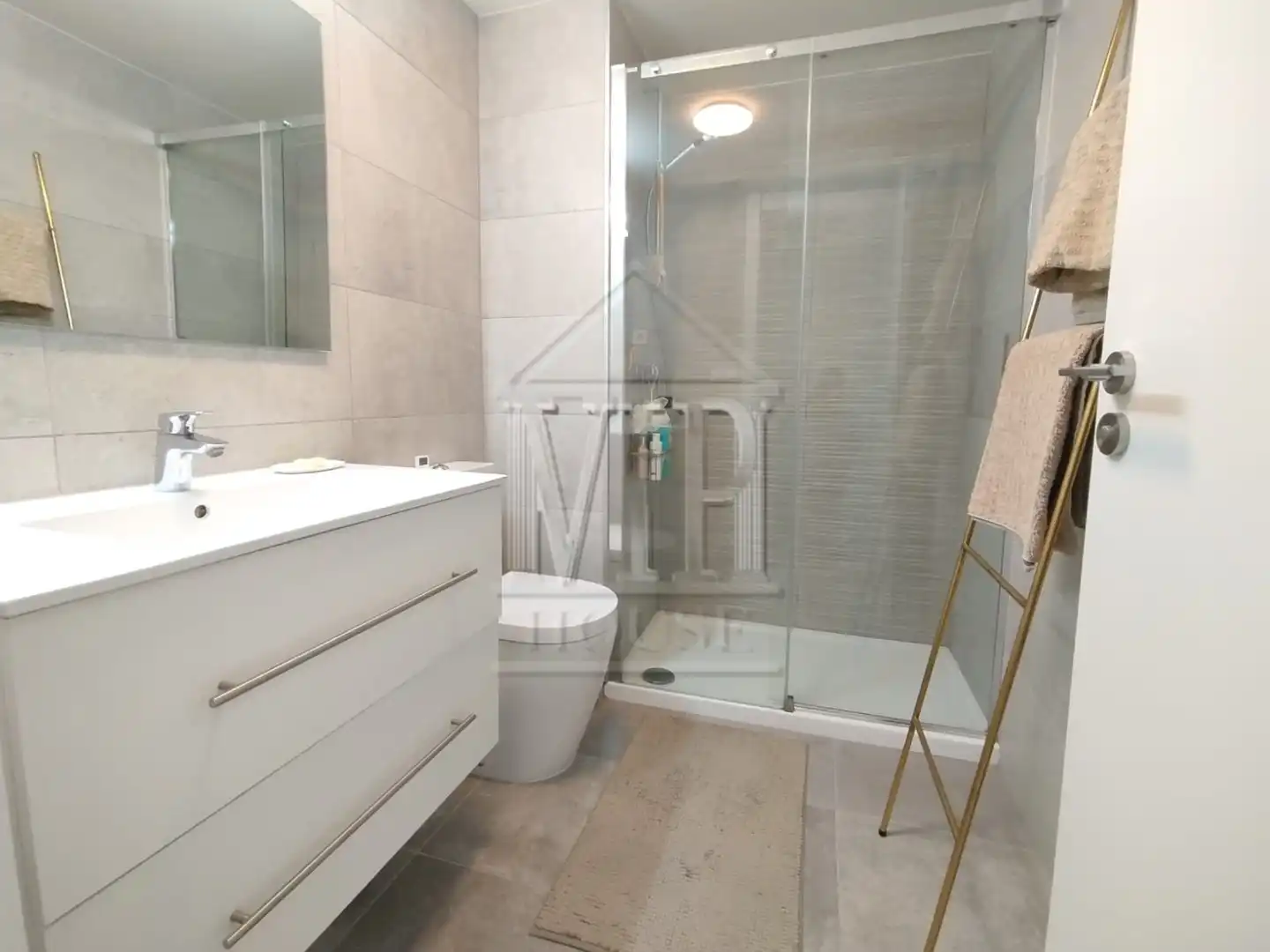 Baño de Piso en venta en Badalona con Aire acondicionado, Calefacción y Parquet