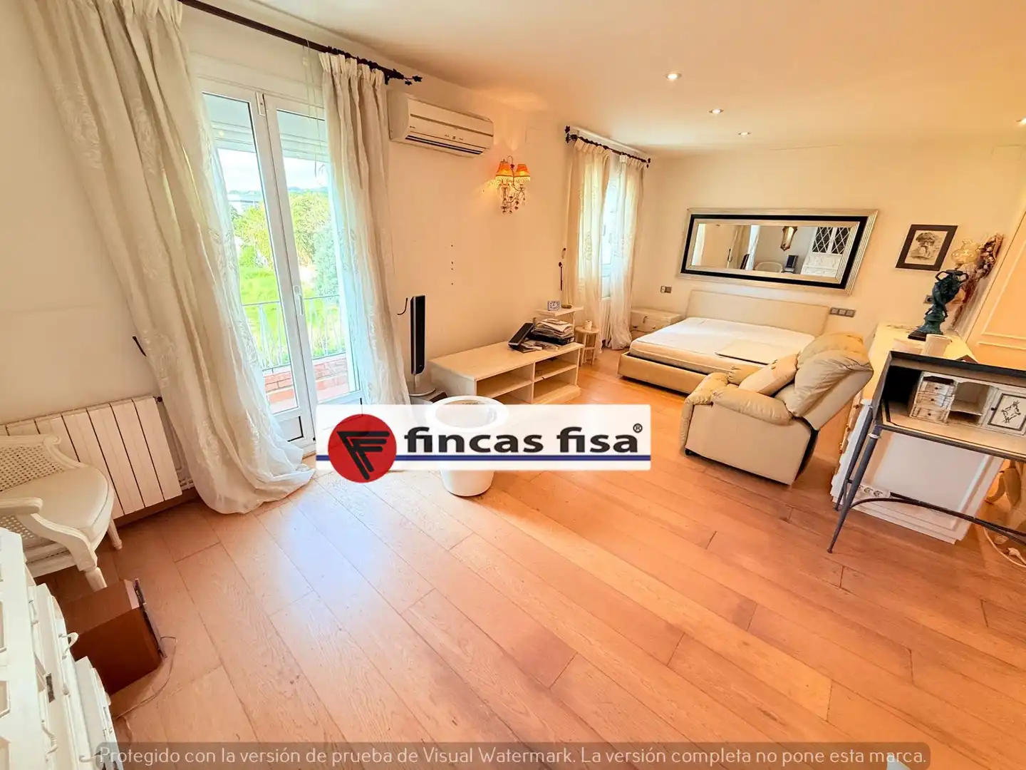 Sala d'estar de Casa adosada en venda en Premià de Mar amb Aire condicionat, Calefacció i Jardí privat
