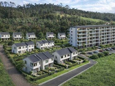 Terrenos y solares en venta en Ba. Perelada 8