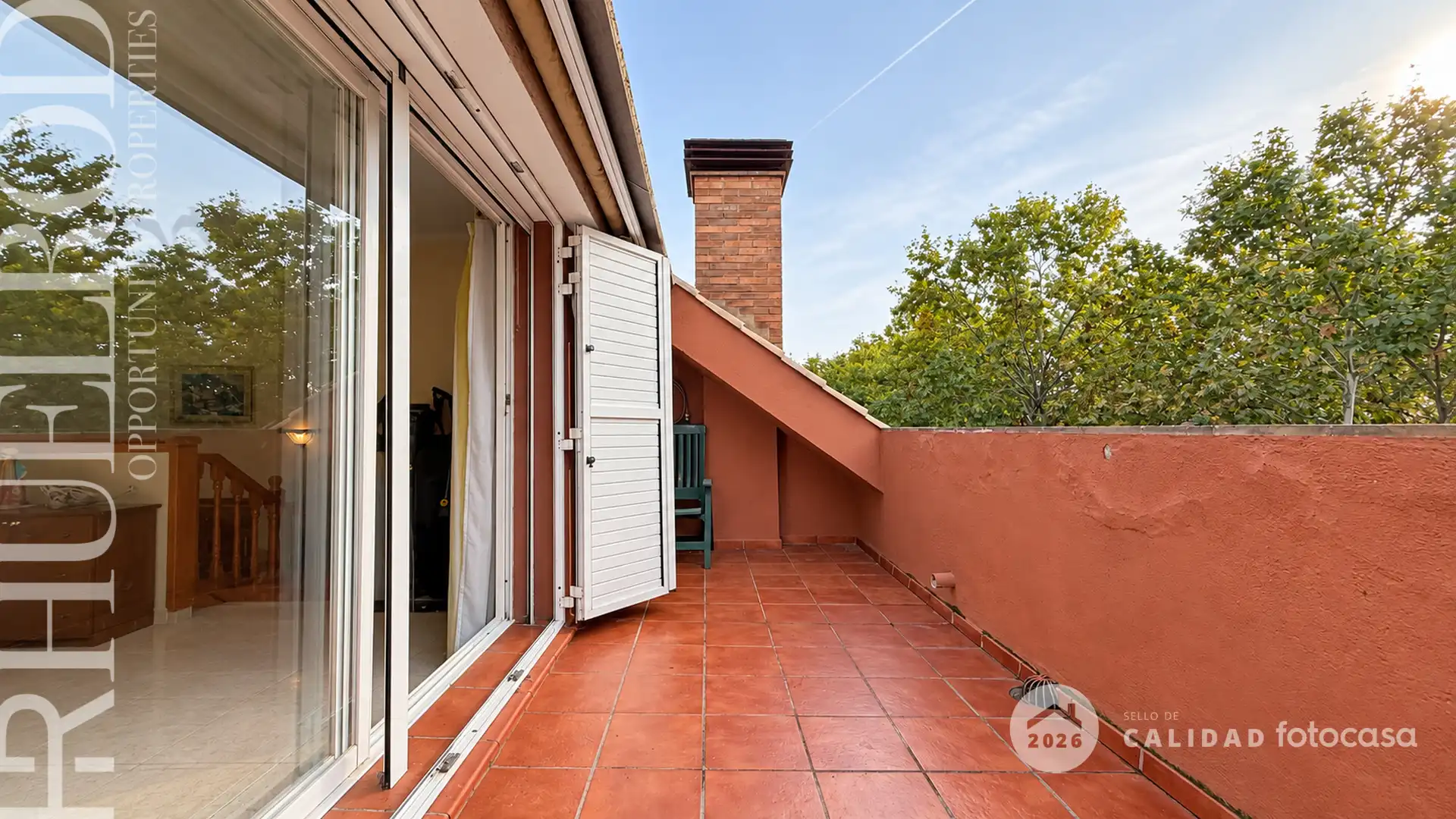 Terraza de Casa adosada en venta en Cerdanyola del Vallès con Aire acondicionado, Calefacción y Jardín privado