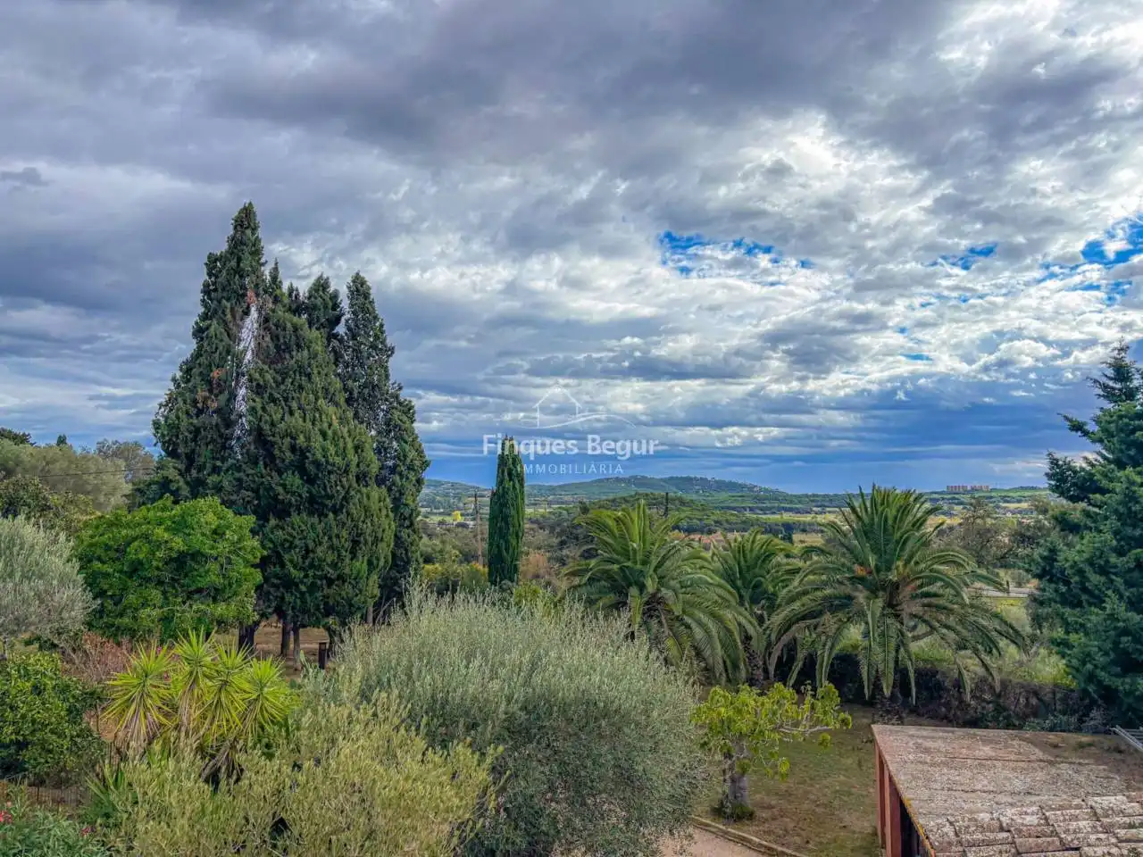 Jardí de Finca rústica en venda en Mont-ras amb Calefacció, Jardí privat i Terrassa