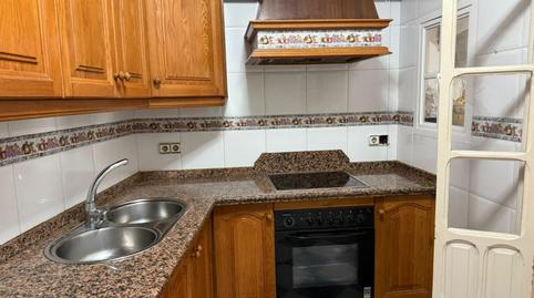 Foto 4 de Casa adosada en venda a  C. Manzano, 24, Las Cabezas de San Juan, Sevilla