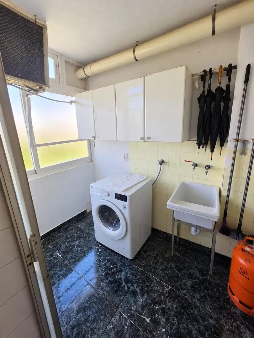 Kitchen of Flat for sale in Llevant