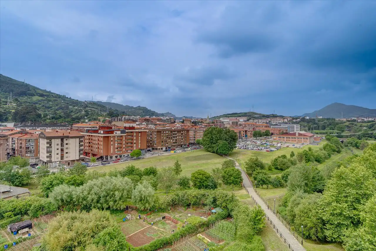 Residencial en venta en JUAN SEBASTIAN ELCANO, P.PARC, U.21J, Valle de Trápaga-Trapagaran