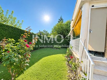 Casa a schiera con piscina in vendita a Carrer Santiago Rusiñol 10