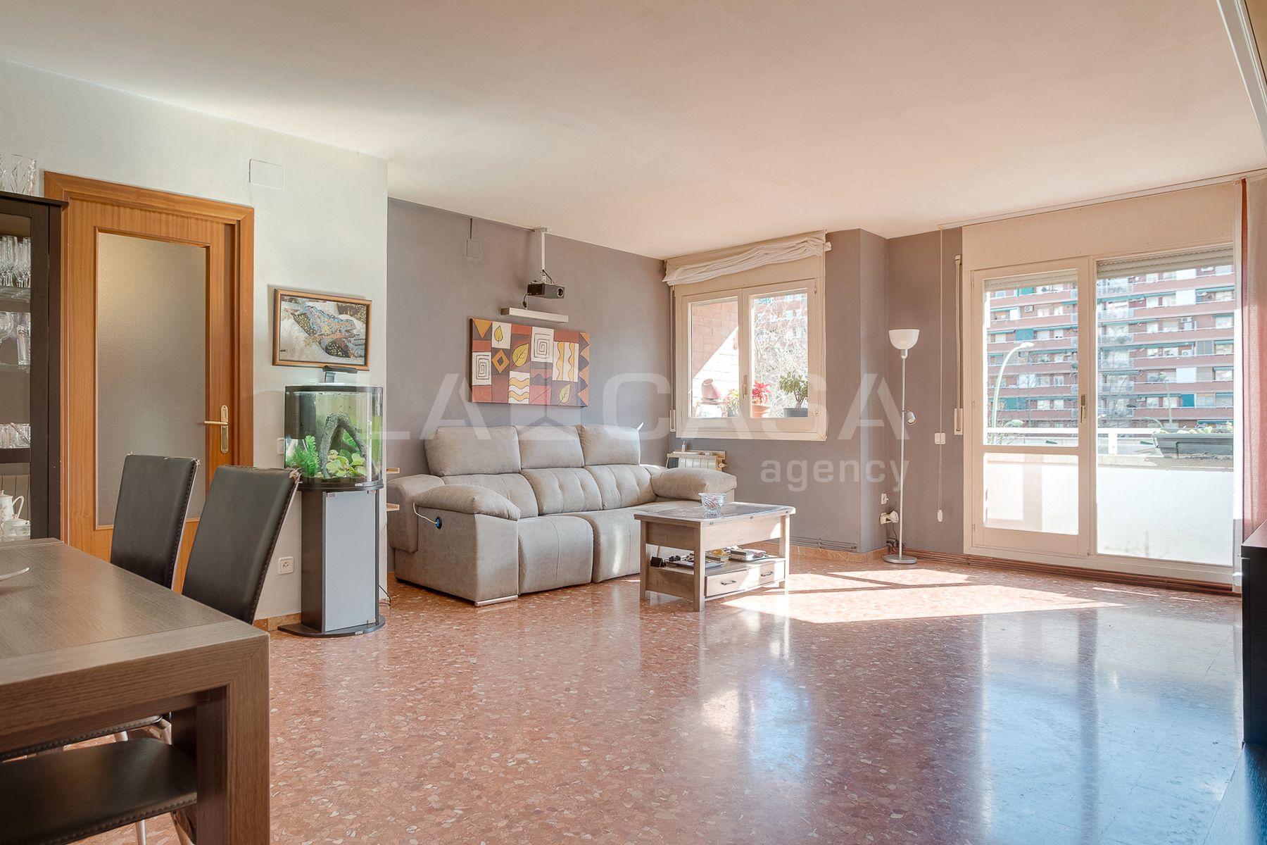 Sala de estar de Piso en venta en  Barcelona Capital con Calefacción y Balcón