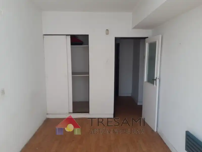 Büro zum Verkauf in Navia