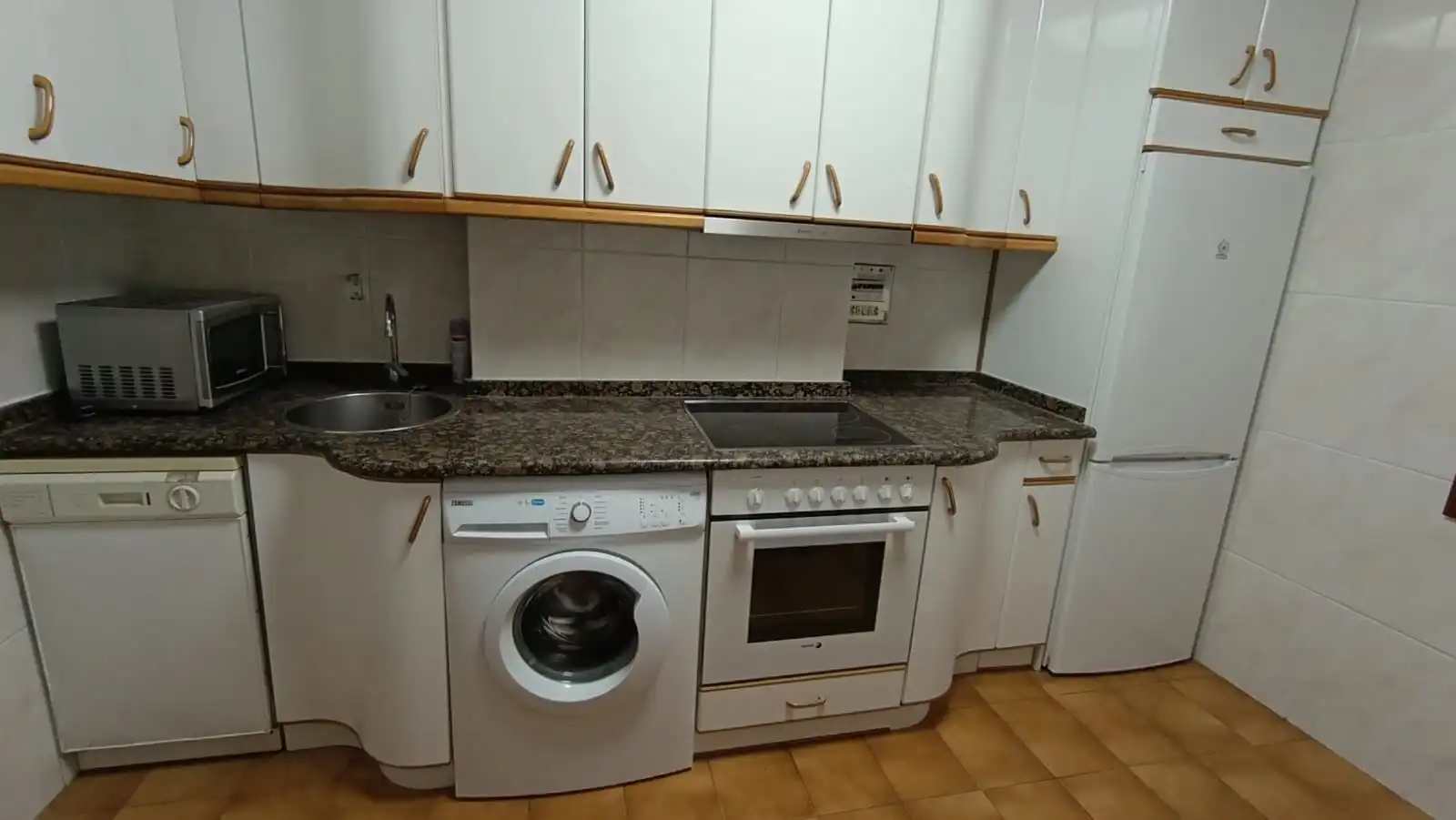 Cocina de Piso en venta en Bilbao  con Calefacción, Parquet y Amueblado