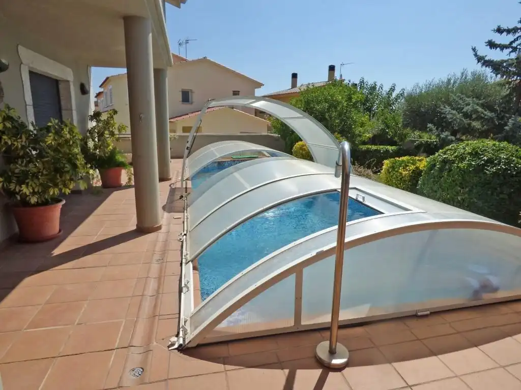 Piscina de Casa o xalet en venda en Vilafant amb Aire condicionat, Jardí privat i Terrassa