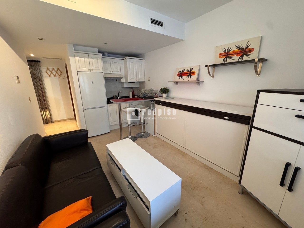 Living room of Study to rent in  Madrid Capital  with Swimming Pool and Furnished