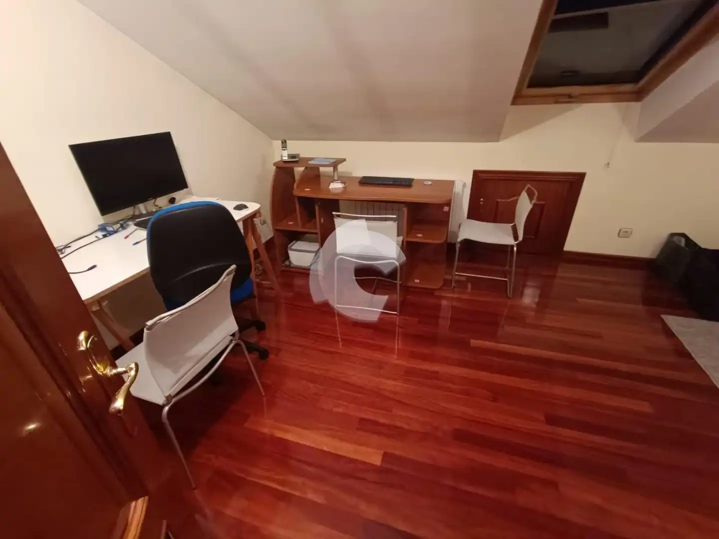 Casa adosada de lloguer en Ourense Capital  amb Jardí privat