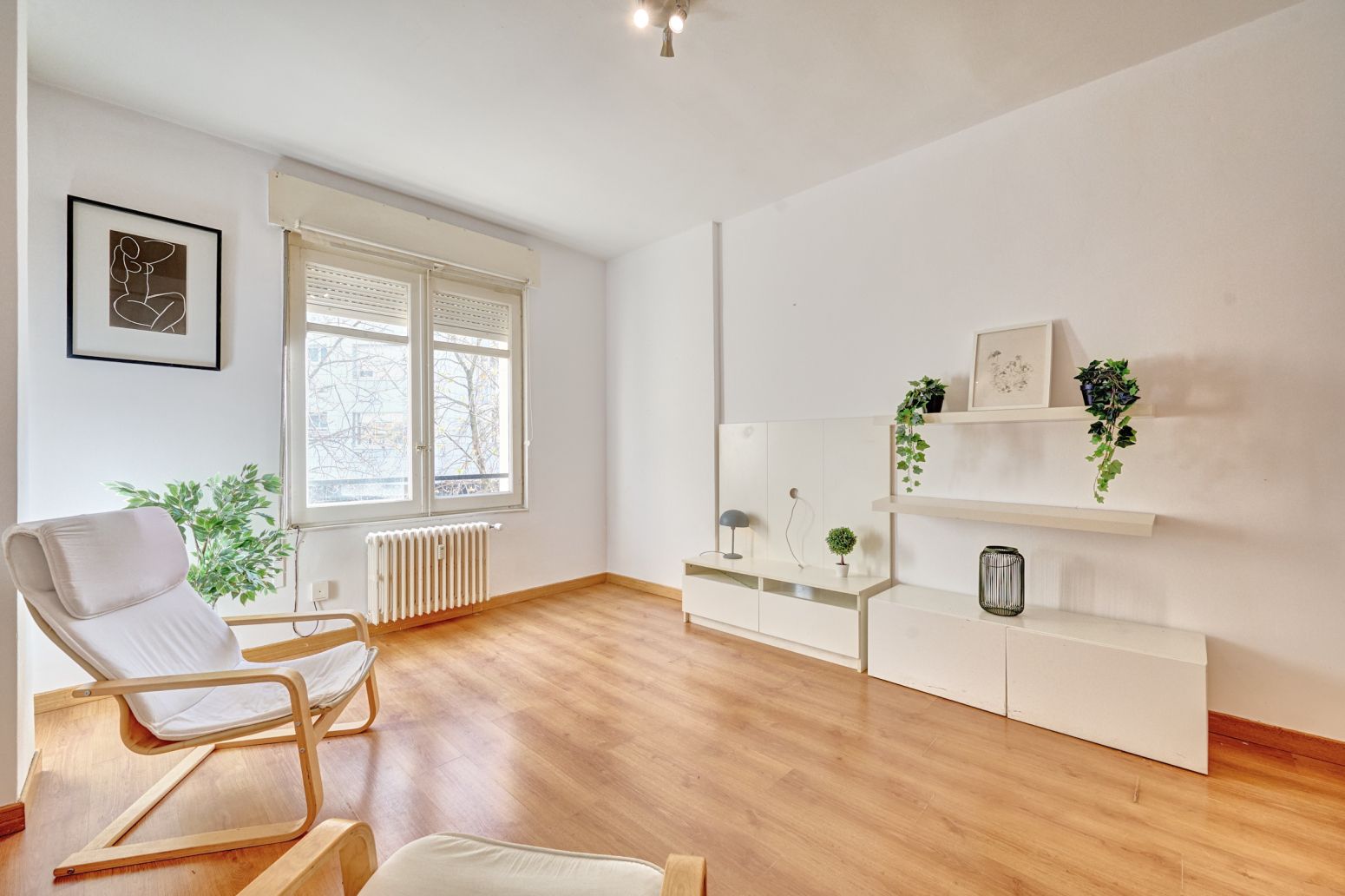 Living room of Flat for sale in  Pamplona / Iruña  with Heating and Parquet flooring