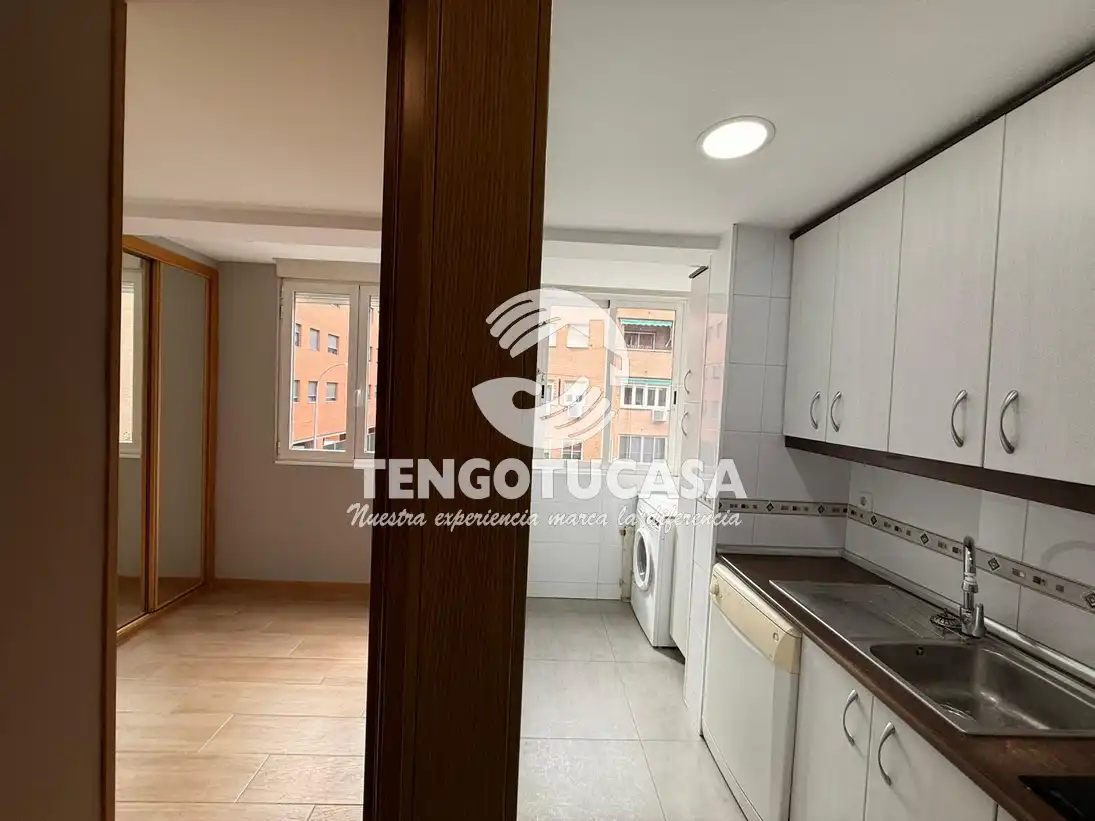 Kitchen of Flat for sale in Madrid  with Air Conditioner, Heating and Furnished