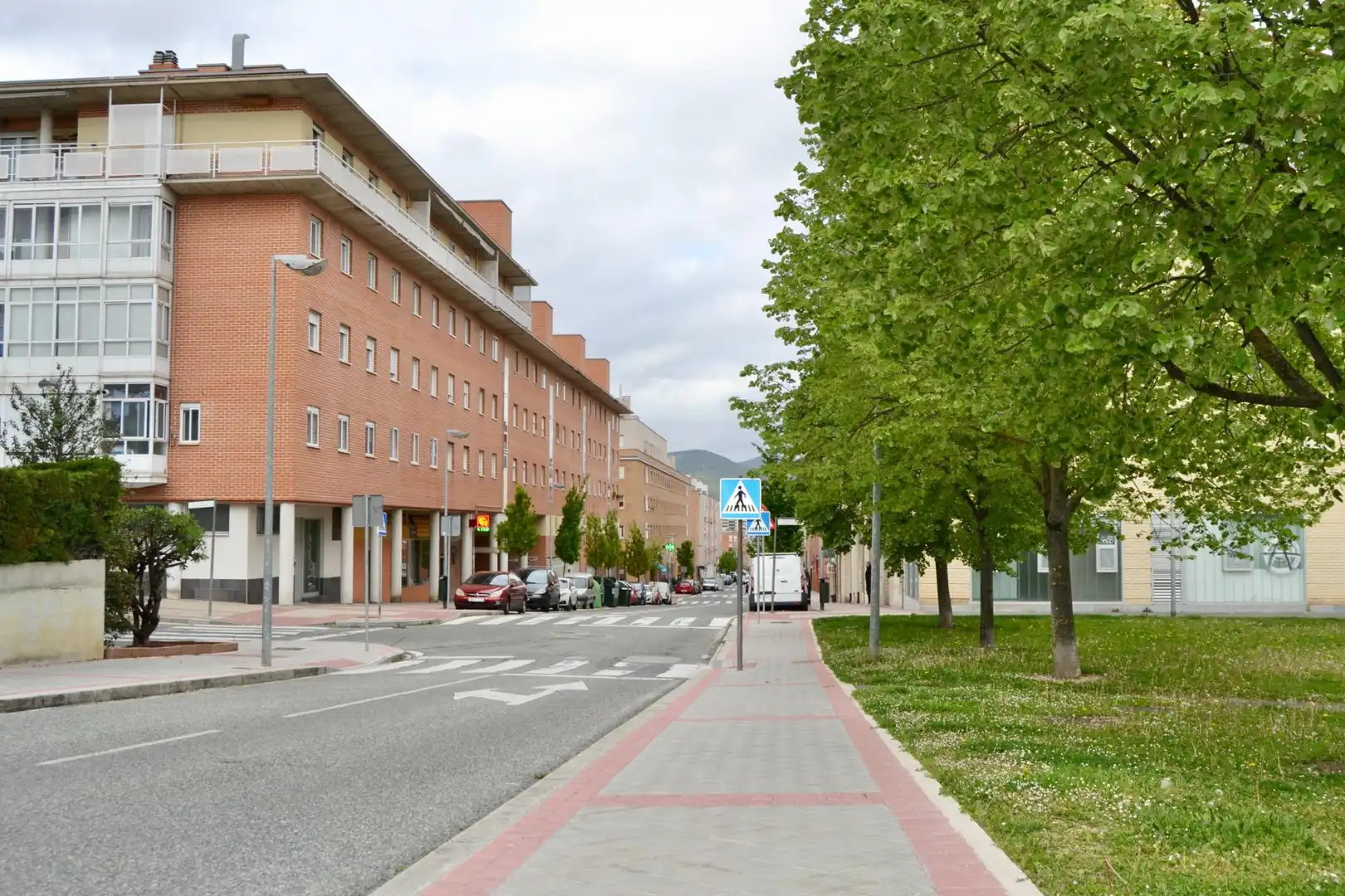 Vista exterior de Local en venta en  Pamplona / Iruña