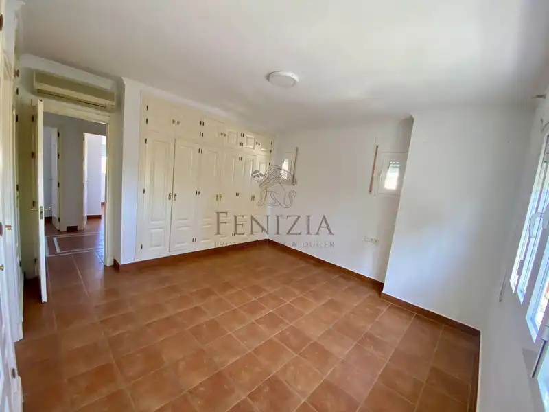 Detached homes for rent in El Puerto de Santa María  with Air Conditioner, Private garden and Storage room