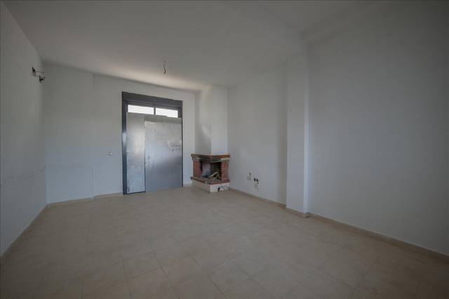 Casa adosada en Venta en Cronista Manuel Garcia Fernandez en Carrión de los Céspedes