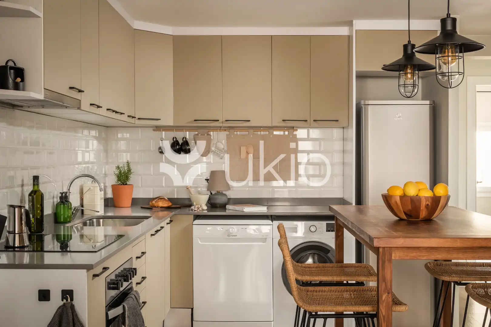 Cocina de Apartamento de alquiler en Eixample