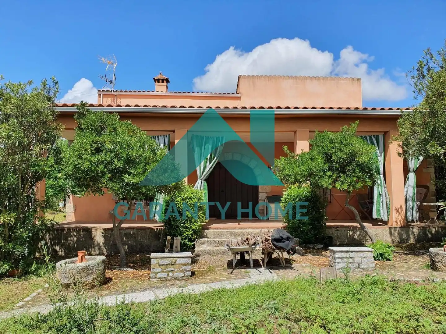 Chalet con piscina en venta en Arroyo de la Luz