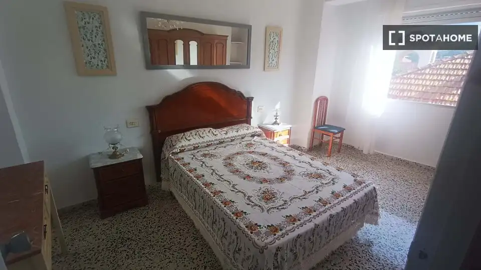 Habitación de Apartamento para compartir en Dúrcal con Aire acondicionado, Terraza y Amueblado