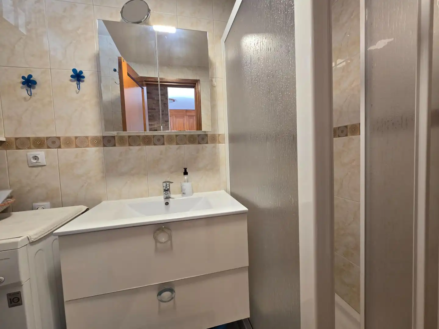 Bathroom of Apartments for rent in Mogán  with Furnished, Balcony and Alarm