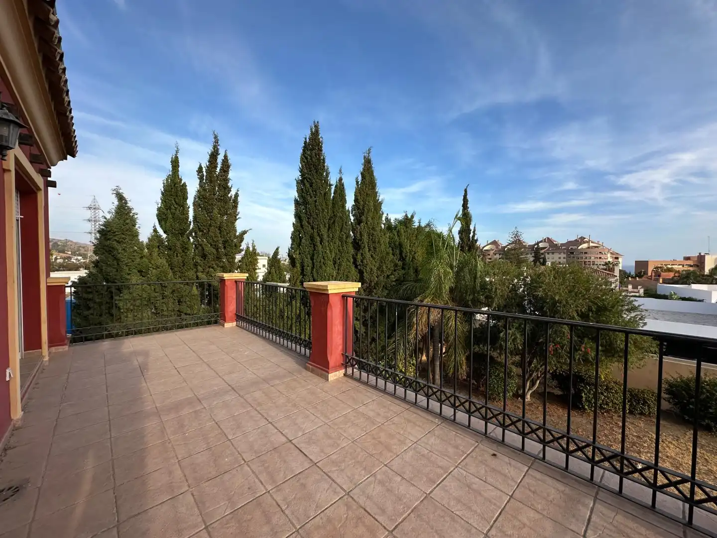 Terrassa de Casa o xalet en venda en Marbella amb Aire condicionat, Calefacció i Jardí privat