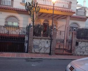 Vista exterior de Casa o xalet en venda en Torrox amb Aire condicionat i Terrassa