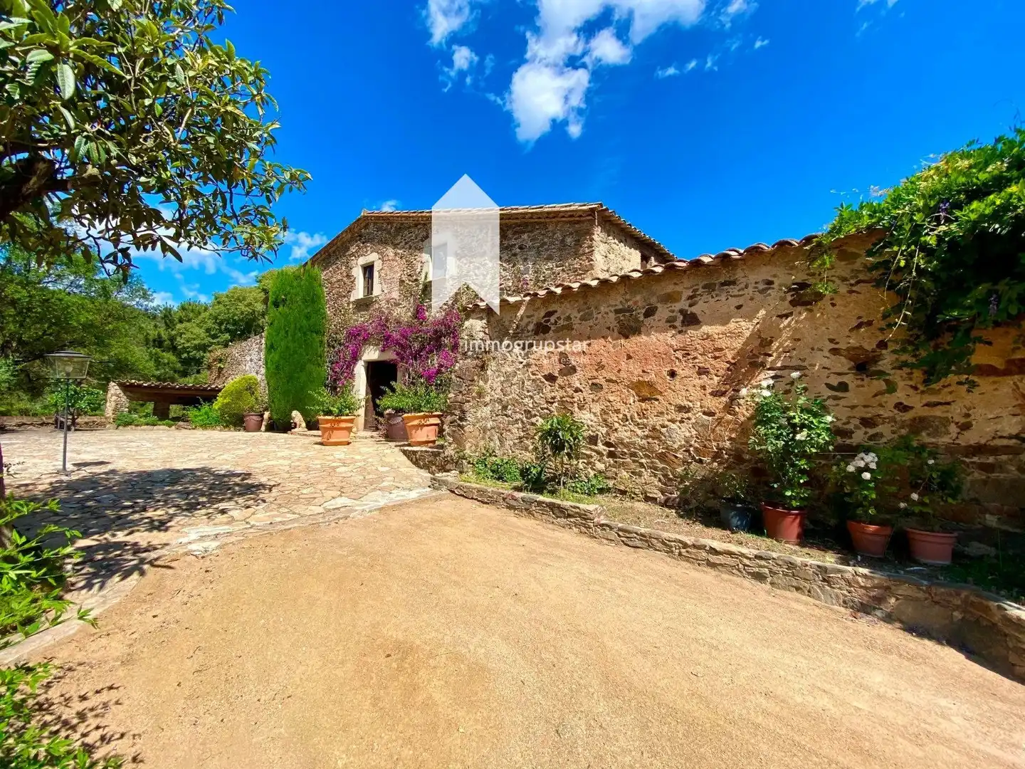 Vista exterior de Finca rústica en venda en Vall-llobrega amb Aire condicionat, Calefacció i Terrassa