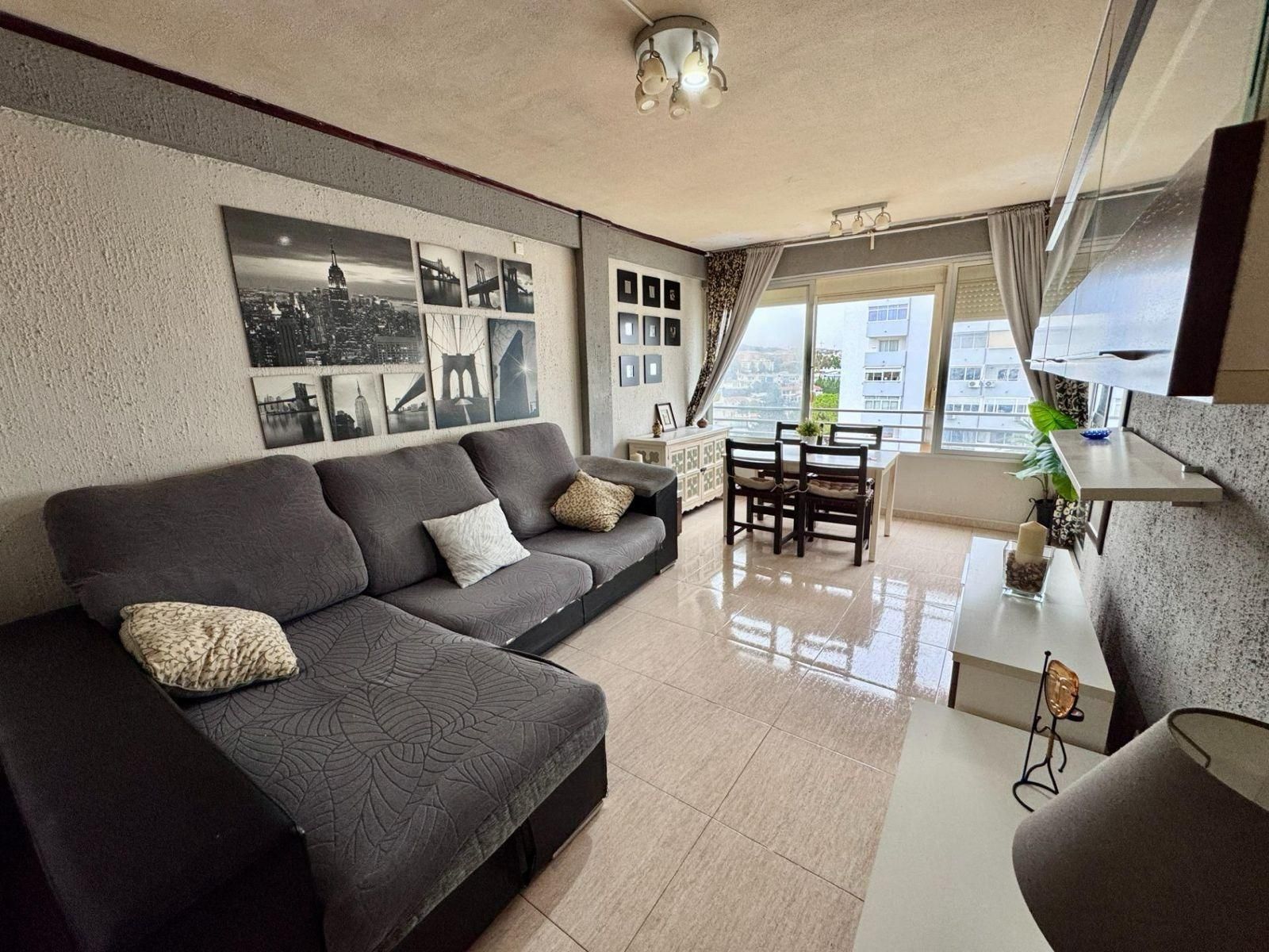 Living room of Apartment for sale in Benalmádena  with Community pool