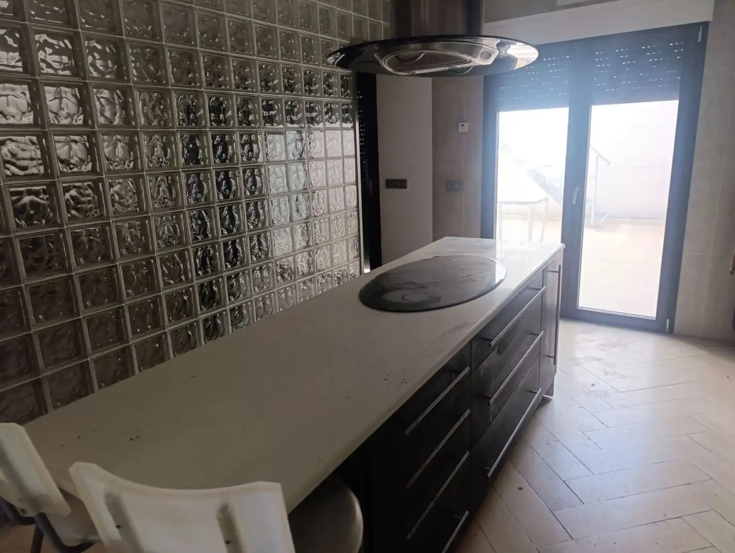Cuina de Casa o xalet en venda en Valdepeñas amb Calefacció, Terrassa i Traster