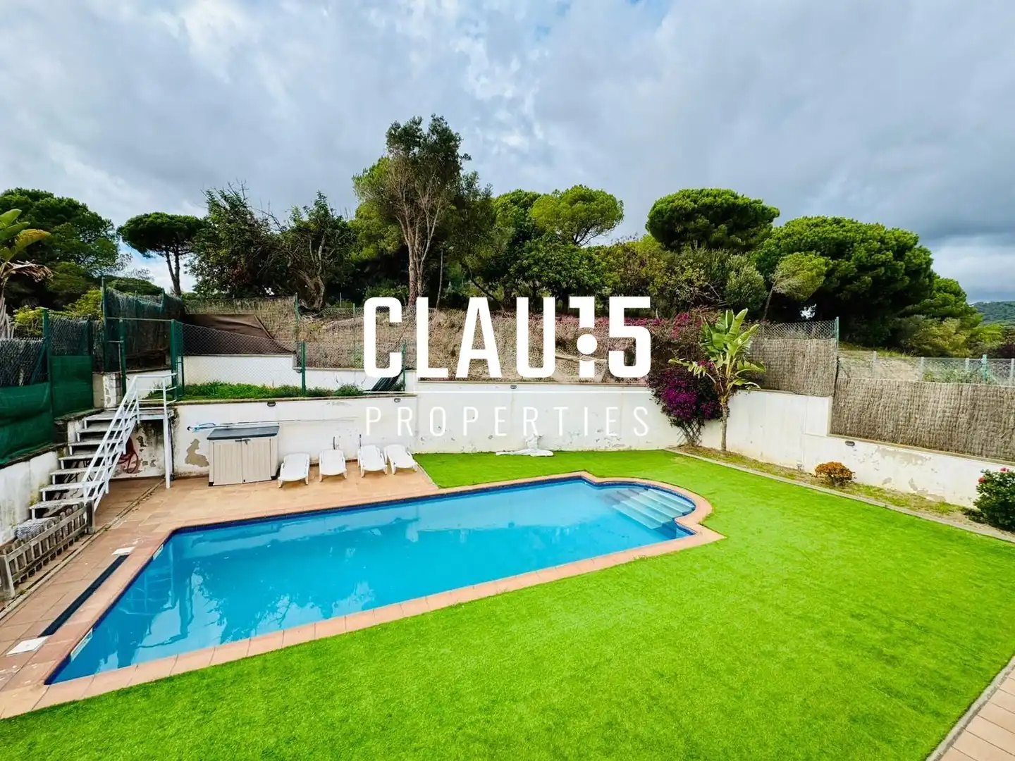 Vista exterior de Casa o chalet en venta en Canet de Mar con Jardín privado, Terraza y Piscina