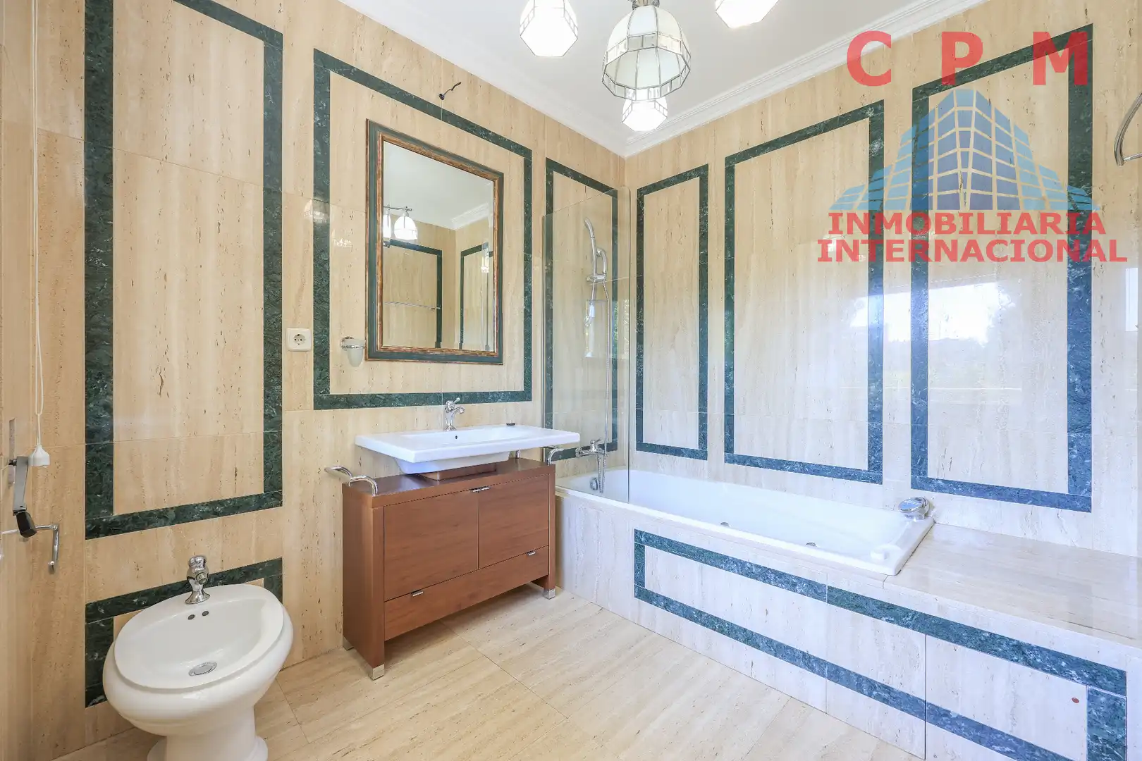 Badezimmer von Wohnung zur Miete in Madrid mit Klimaanlage, Heizung und Parkett