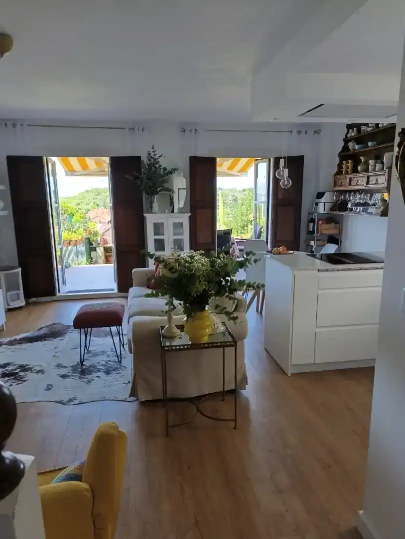 Sala d'estar de Casa o xalet en venda en Ribamontán al Mar amb Jardí privat, Parquet i Moblat