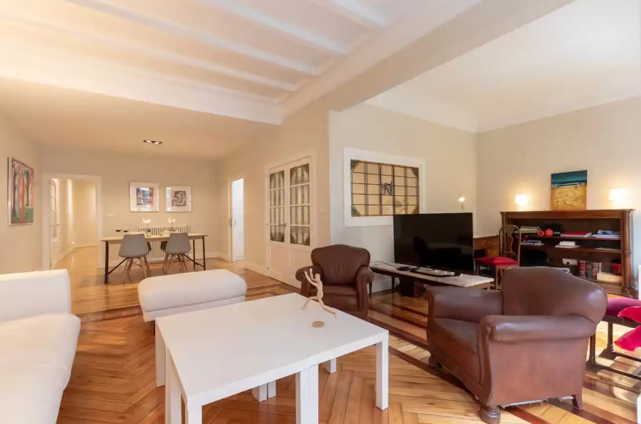 Sala de estar de Apartamento de alquiler en Bilbao  con Aire acondicionado, Amueblado y Horno