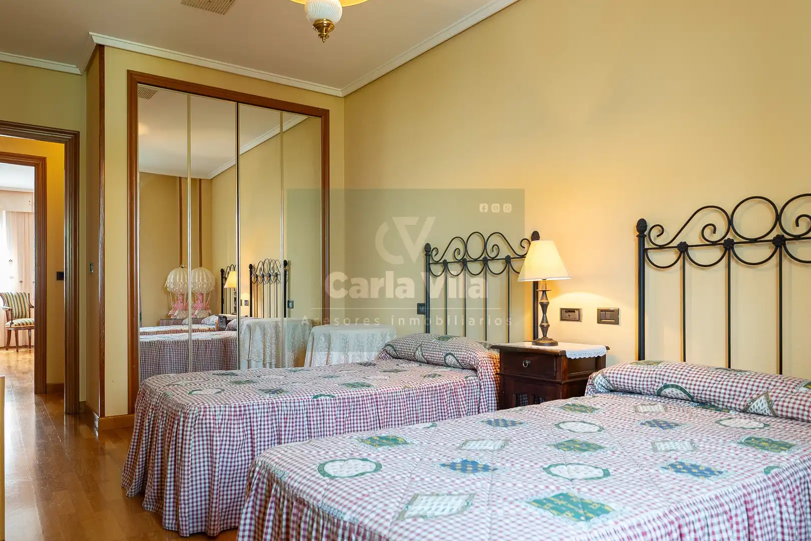 Habitación de Dúplex en venta en Lugo con Calefacción, Jardín privado y Parquet