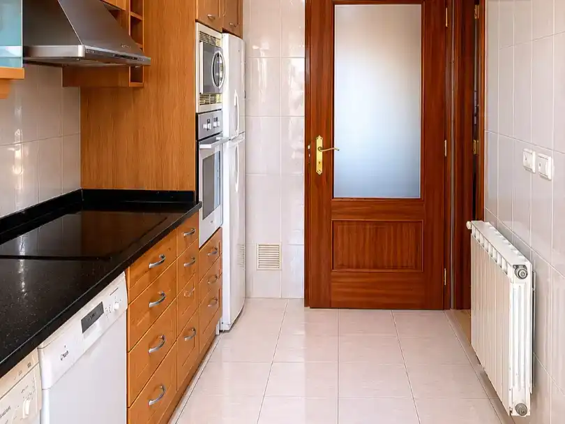 Kitchen of Flat for sale in Santander  with Swimming Pool