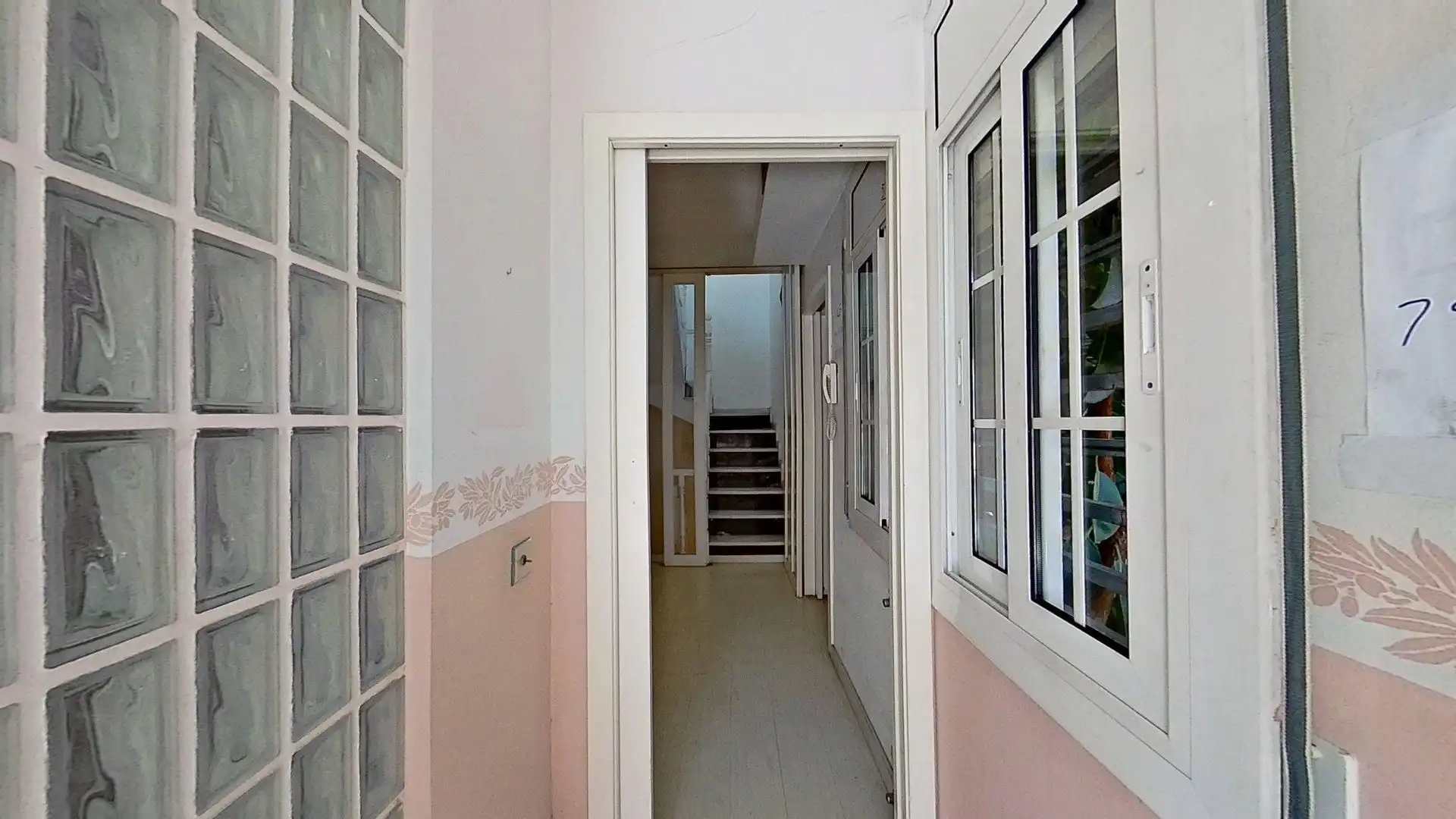 Einfamilien-Reihenhaus zum Verkauf in El Prat de Llobregat mit Privatgarten und Terrasse