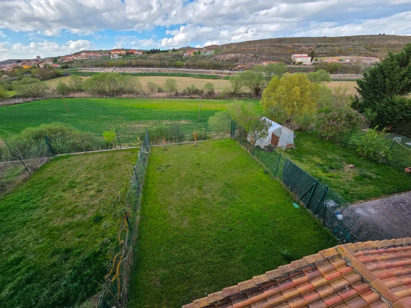 Casa adosada en venta en Cardeñadijo con Calefacción, Jardín privado y Terraza