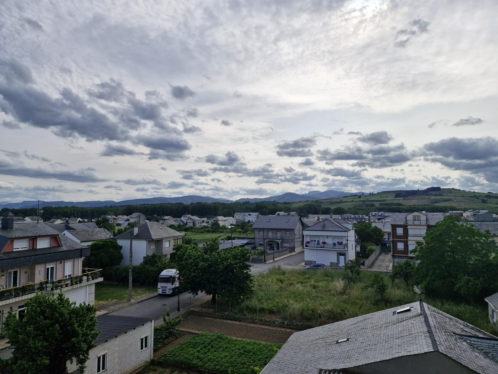 Exterior view of Apartment for sale in Cacabelos  with Heating and Storage room