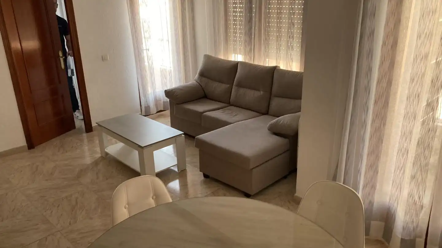 Sala de estar de Piso de alquiler en Garrucha con Terraza