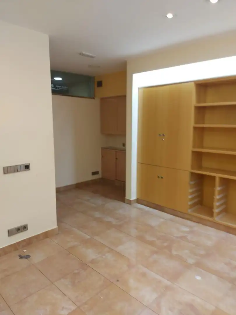 Büro zum Verkauf in Salamanca mit Klimaanlage und Heizung