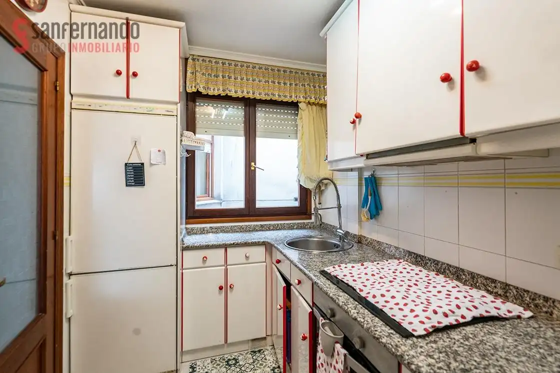 Cocina de Piso en venta en Cartes con Calefacción