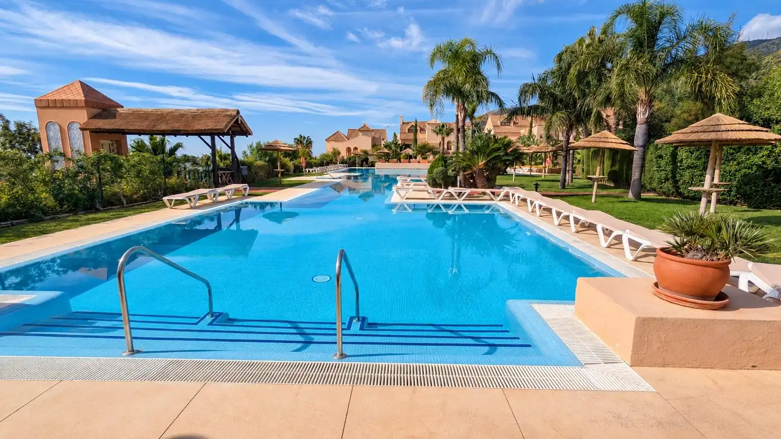 Piso con piscina en venta en Montealto - Monterrey