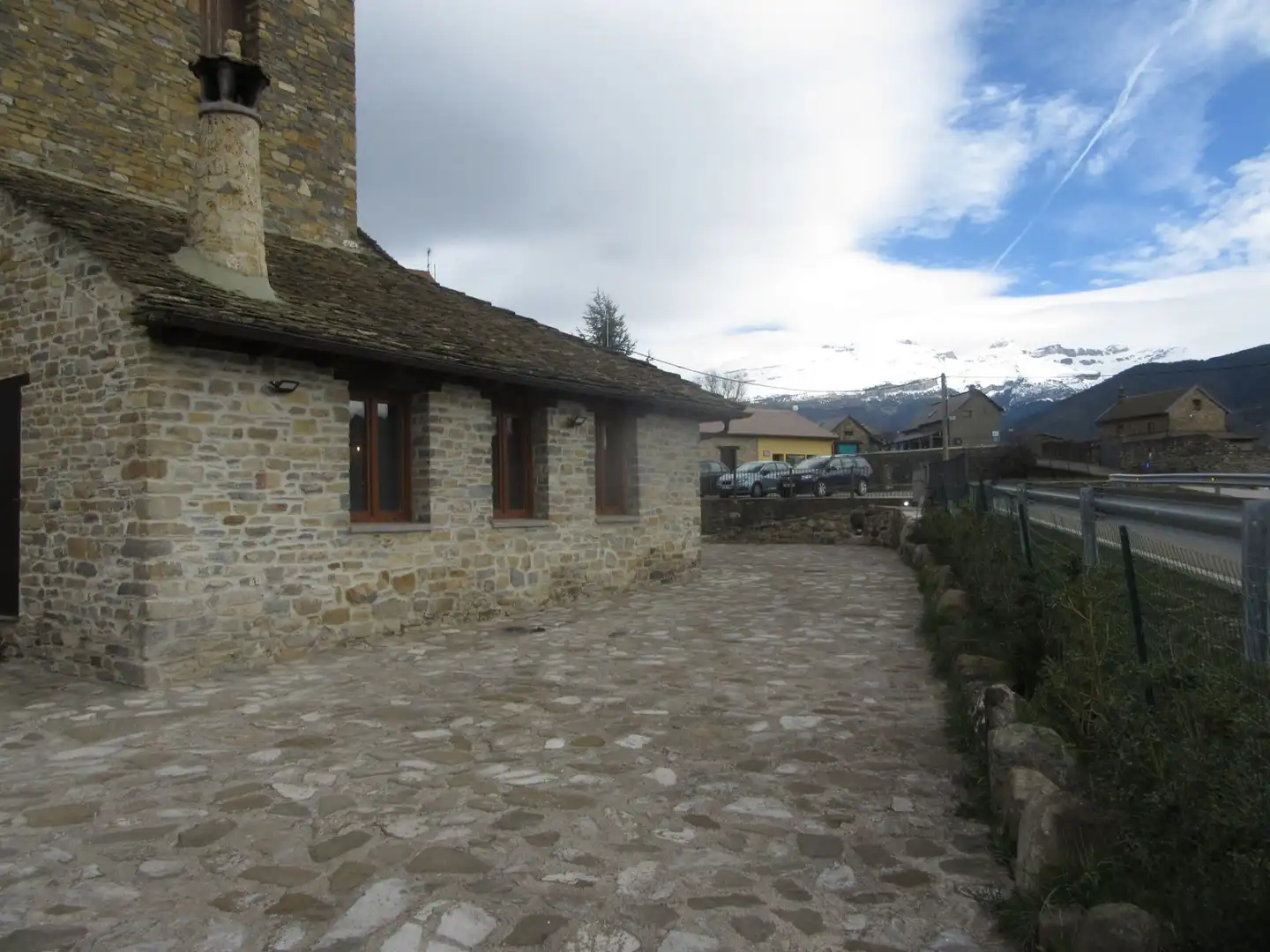 Vista exterior de Casa o chalet en venta en Castiello de Jaca con Calefacción, Jardín privado y Terraza