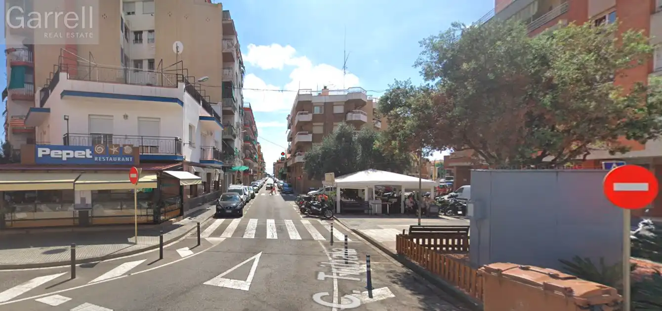 Vista exterior de Piso en venta en Pineda de Mar con Terraza y Amueblado