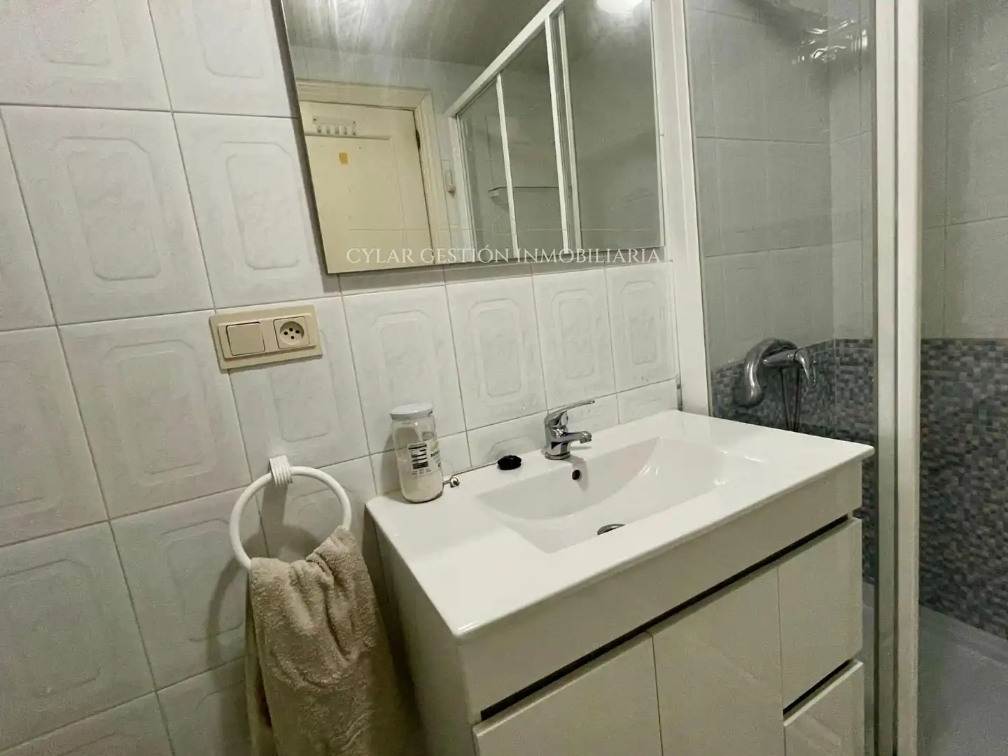 Baño de Piso en venta en Salamanca con Calefacción, Terraza y Amueblado